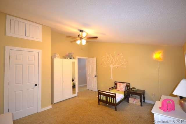 373 Vineyard Road - Photo 18