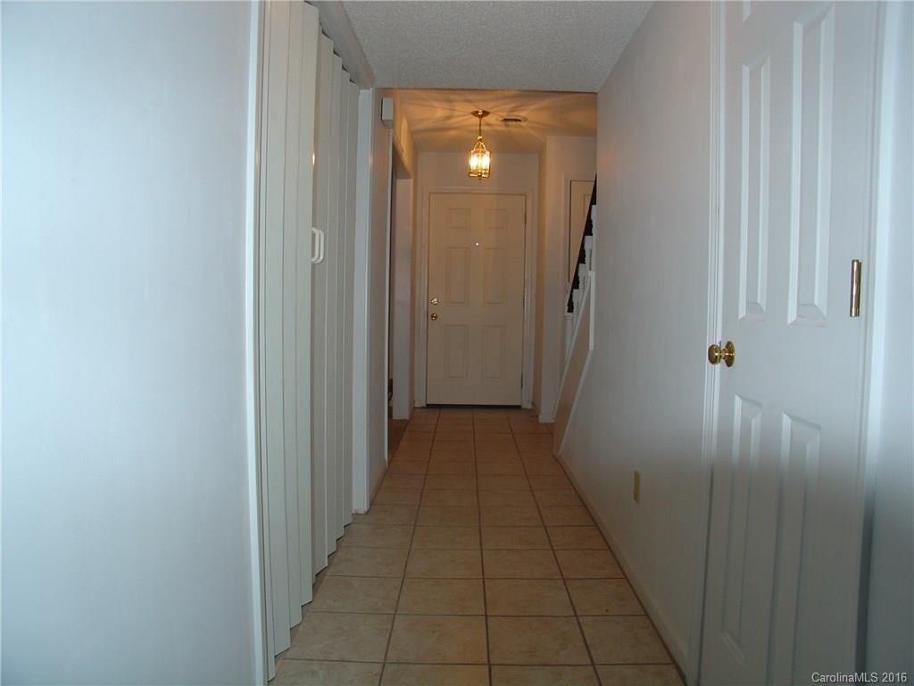 16 Sleepy Hollow Lane #16 - Photo 2