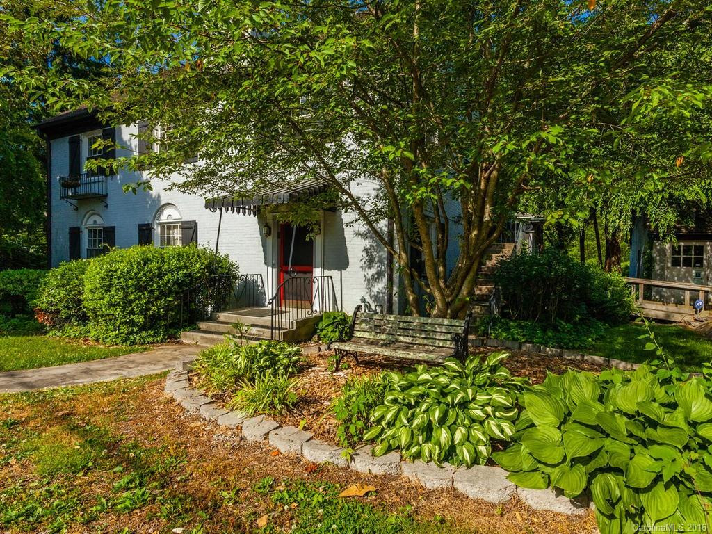 501 Justice Street - Photo 2