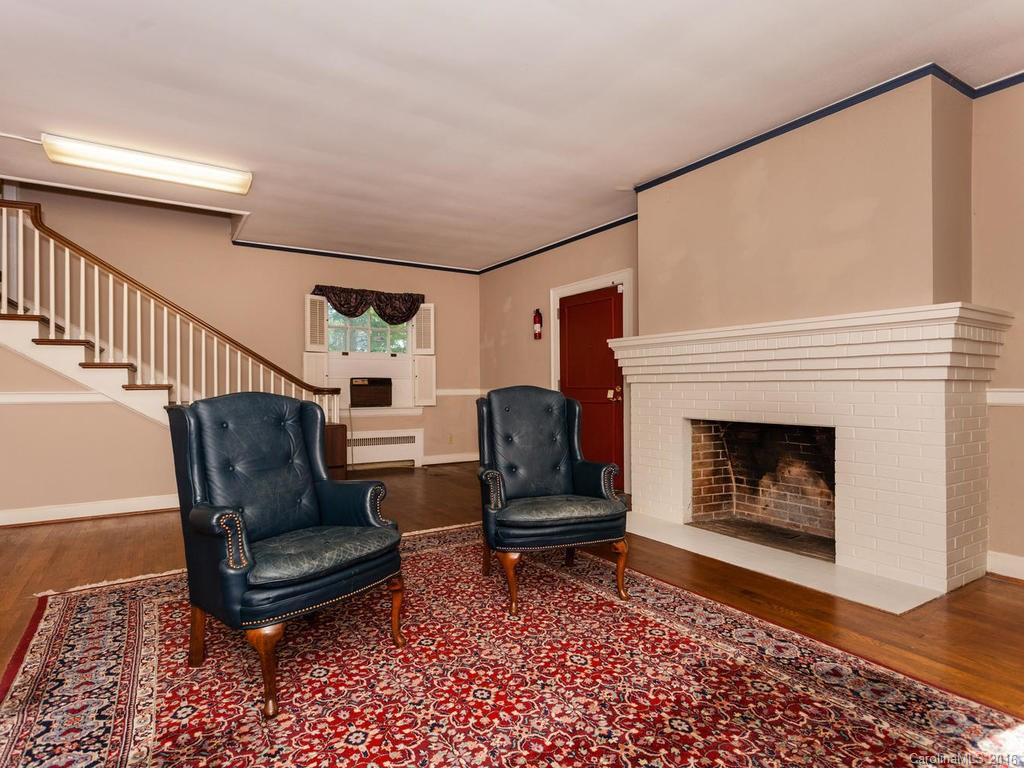501 Justice Street - Photo 3