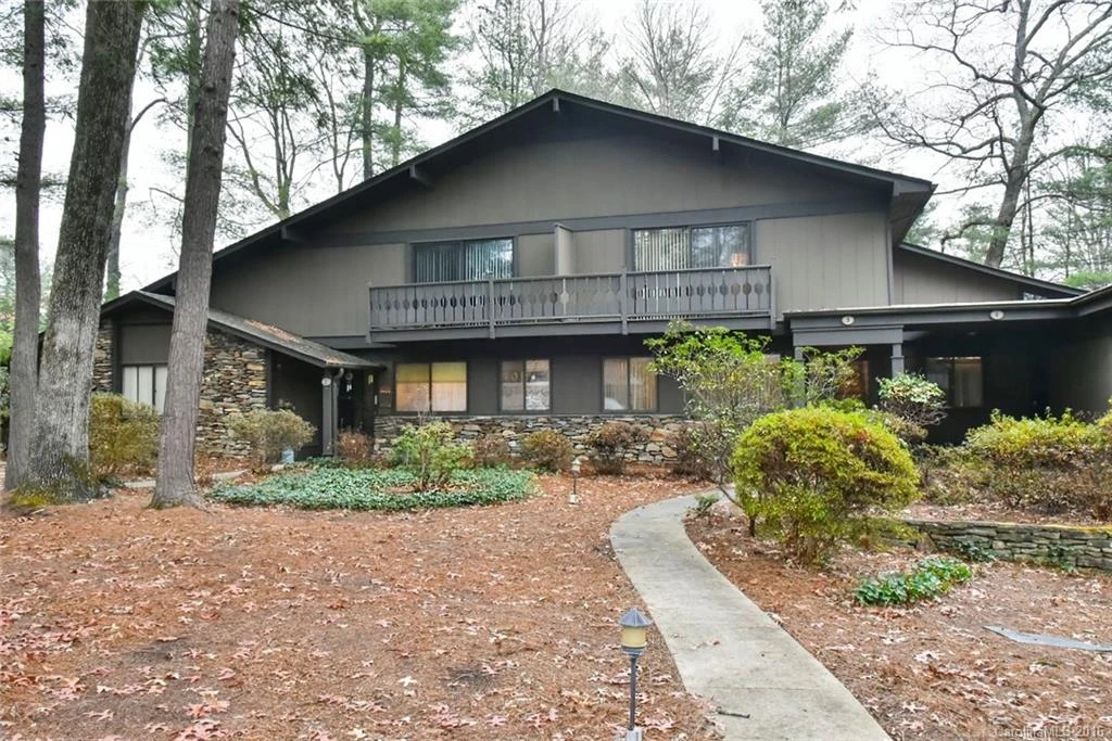 106 Laurelwood Circle #3
