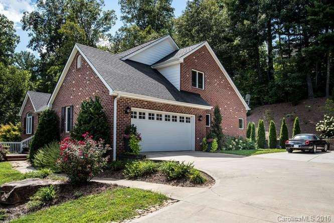 318 Scarlet Tanager Court