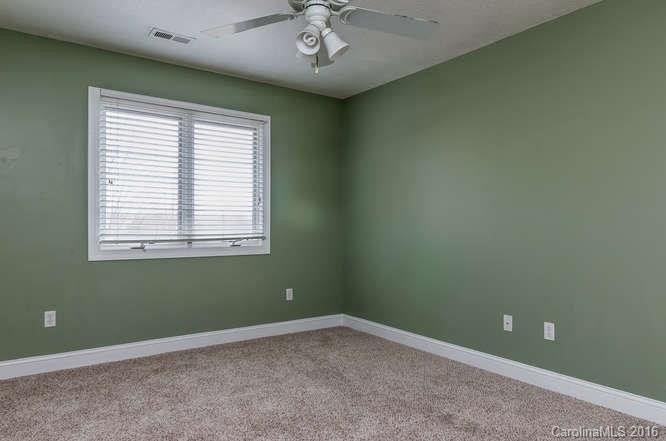 318 Scarlet Tanager Court - Photo 16