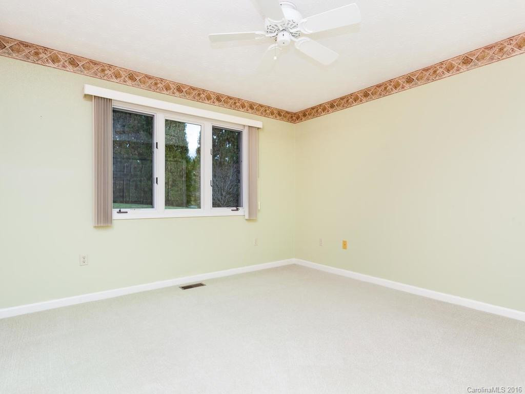 305 Wagram Place - Photo 16