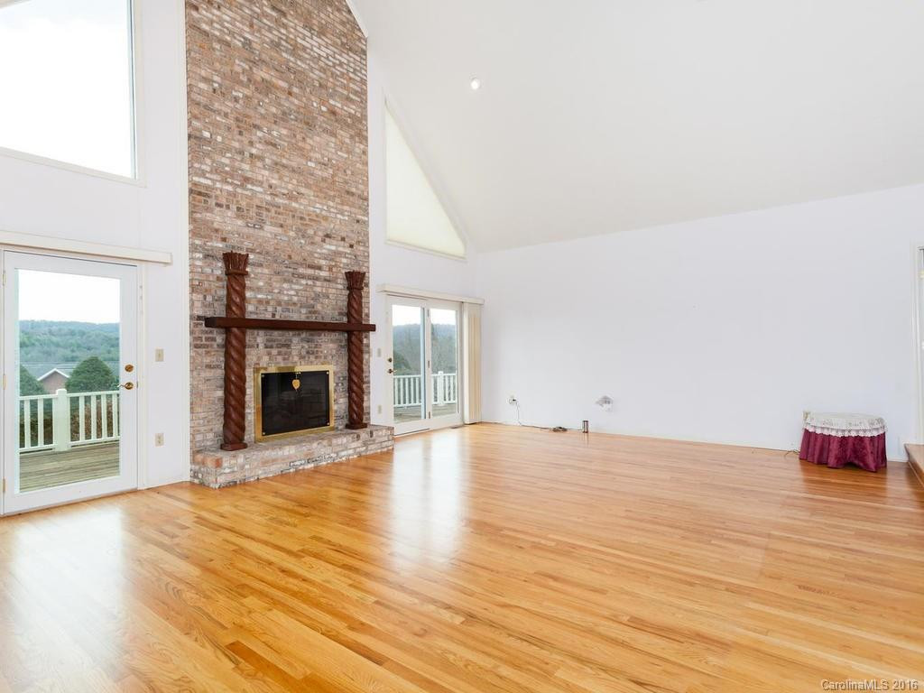 305 Wagram Place - Photo 5