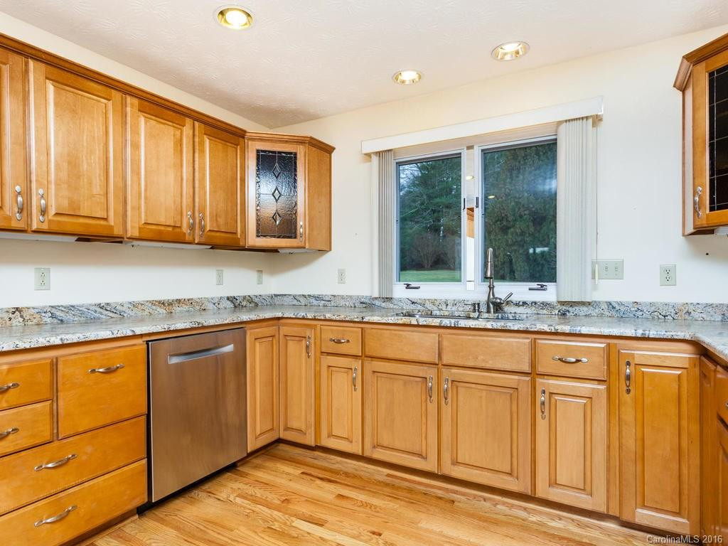 305 Wagram Place - Photo 8