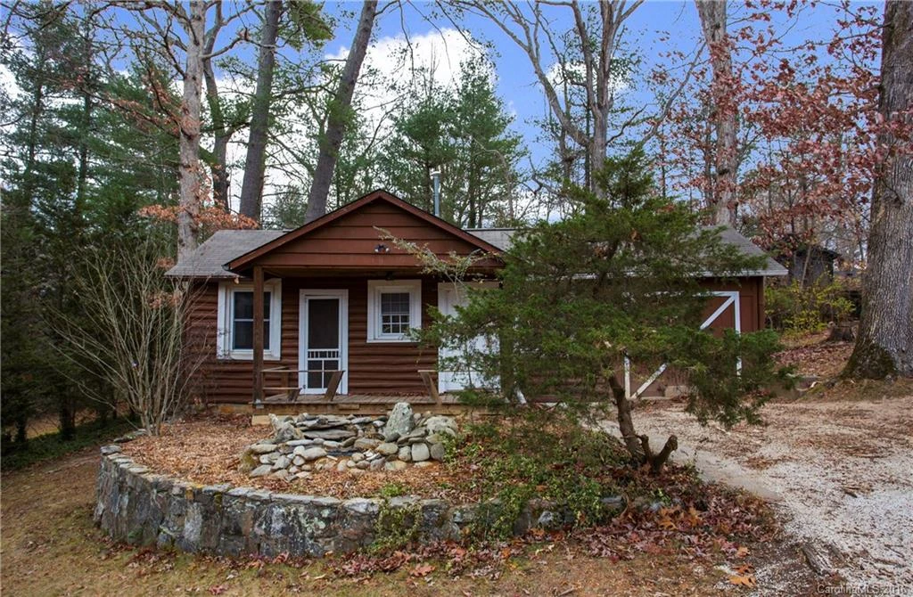 15 Pine Meadow Drive