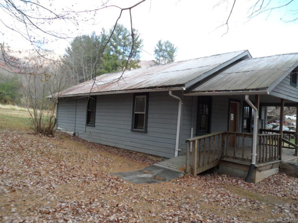 1077 Thompson Cove Road - Photo 3