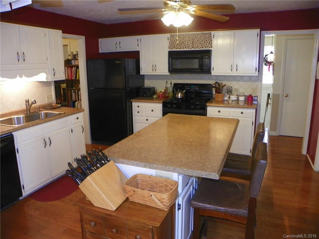1717 Glenheath Drive - Photo 11