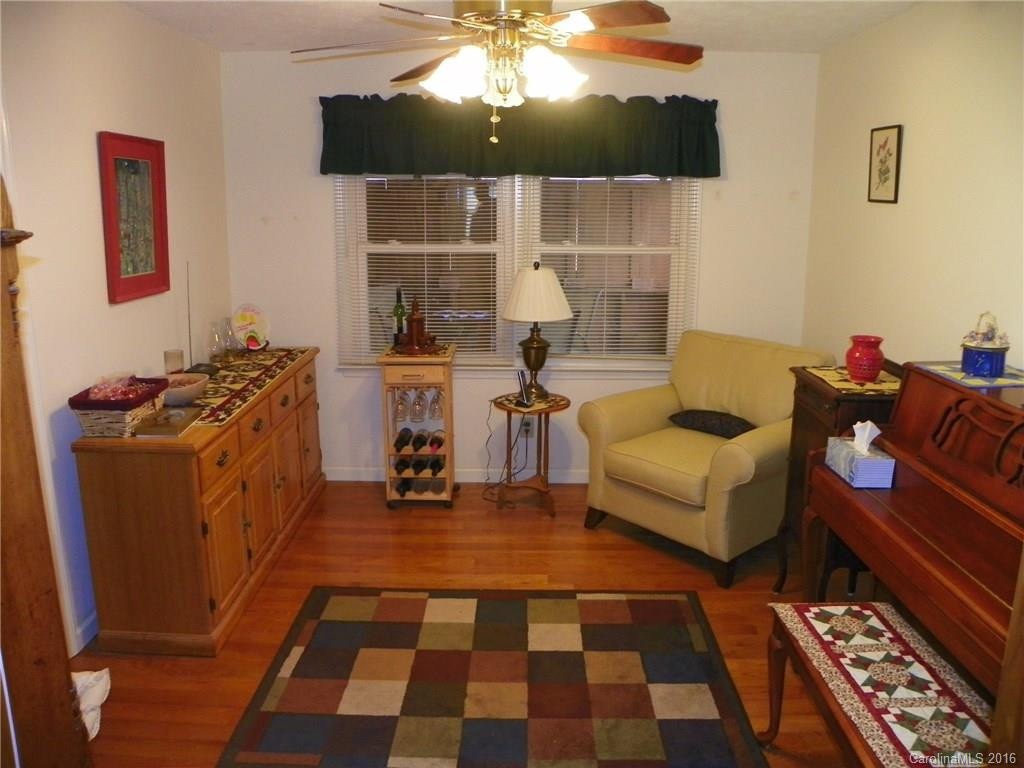 1717 Glenheath Drive - Photo 9