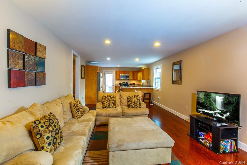601 Maple Street #1 - Photo 2