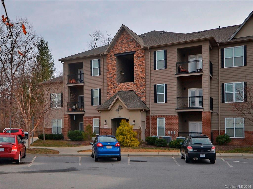 176 Brickton Village Circle #204