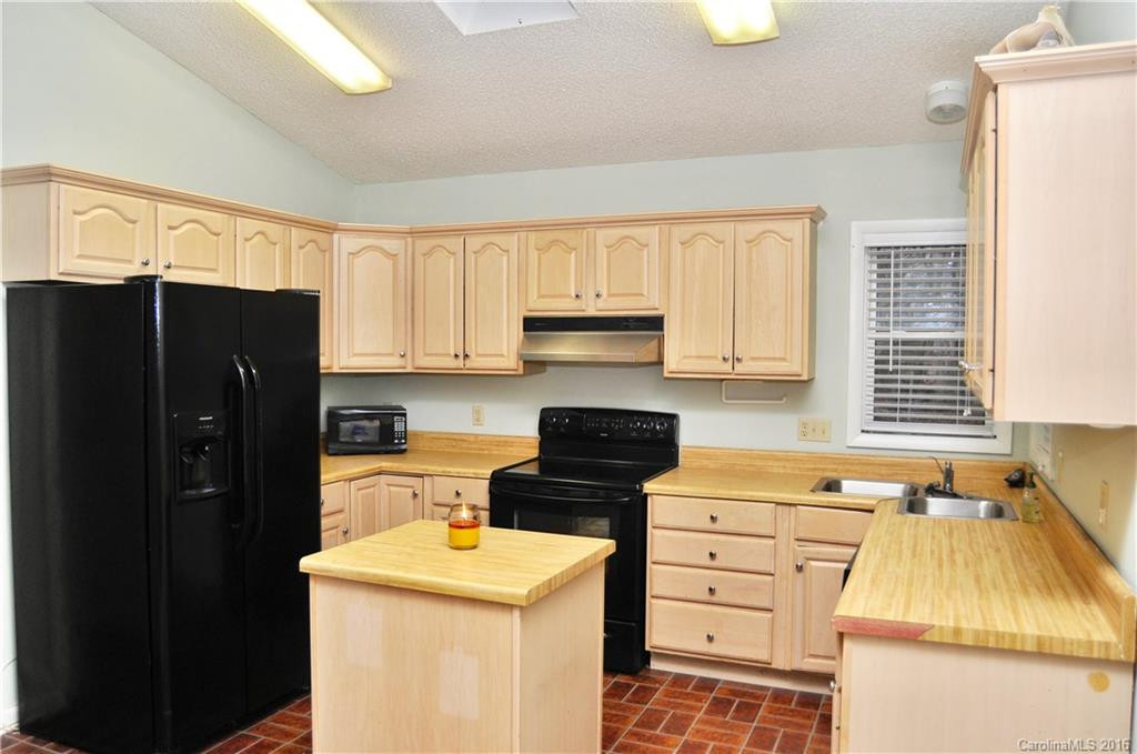 734 Nix Road - Photo 7