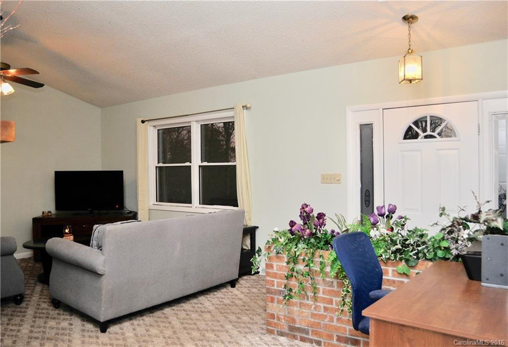 734 Nix Road - Photo 10