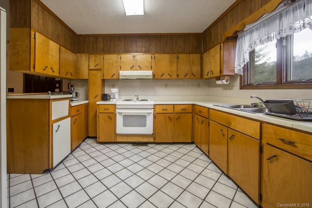 8414 Rosman Highway - Photo 2