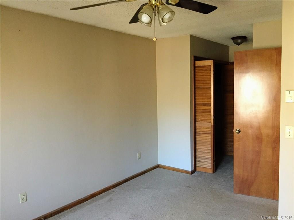 100 Shirley Drive - Photo 9