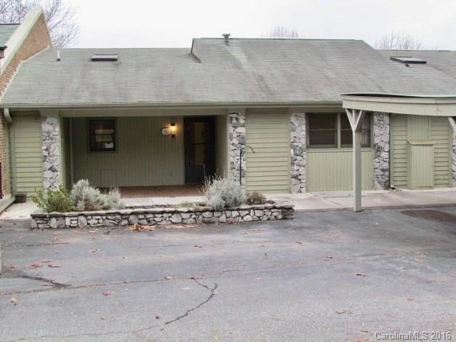 251 Carolina Drive #8B