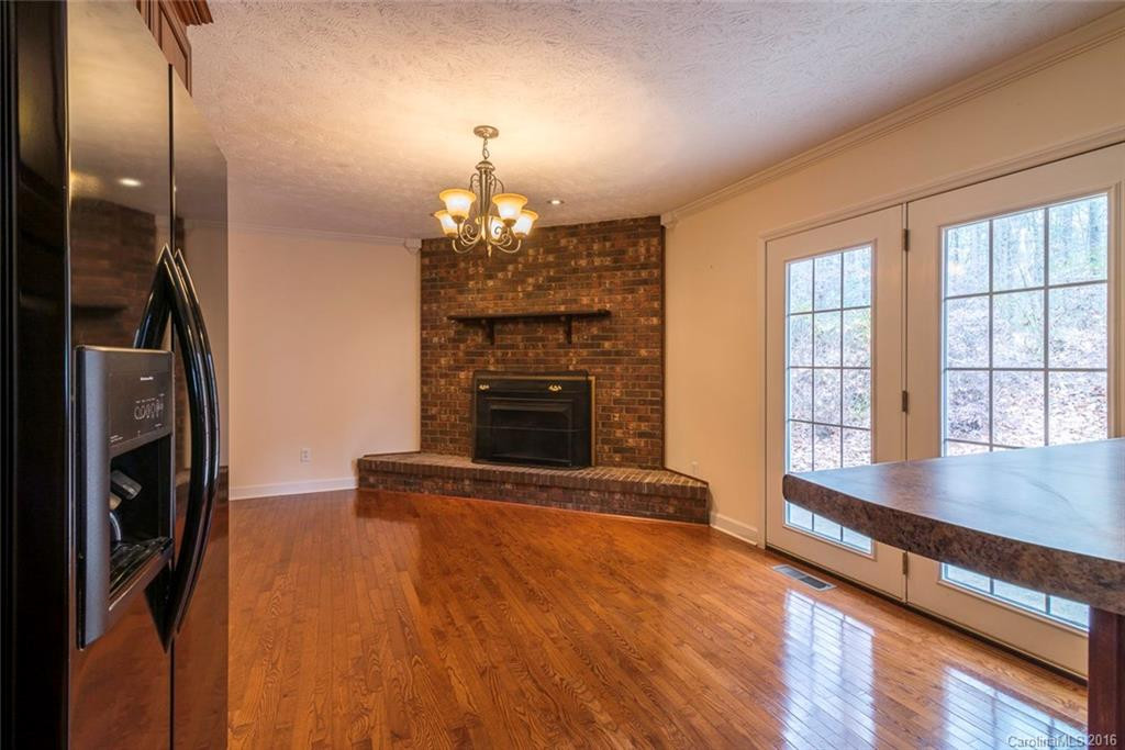 225 Ollie Weaver Road - Photo 5