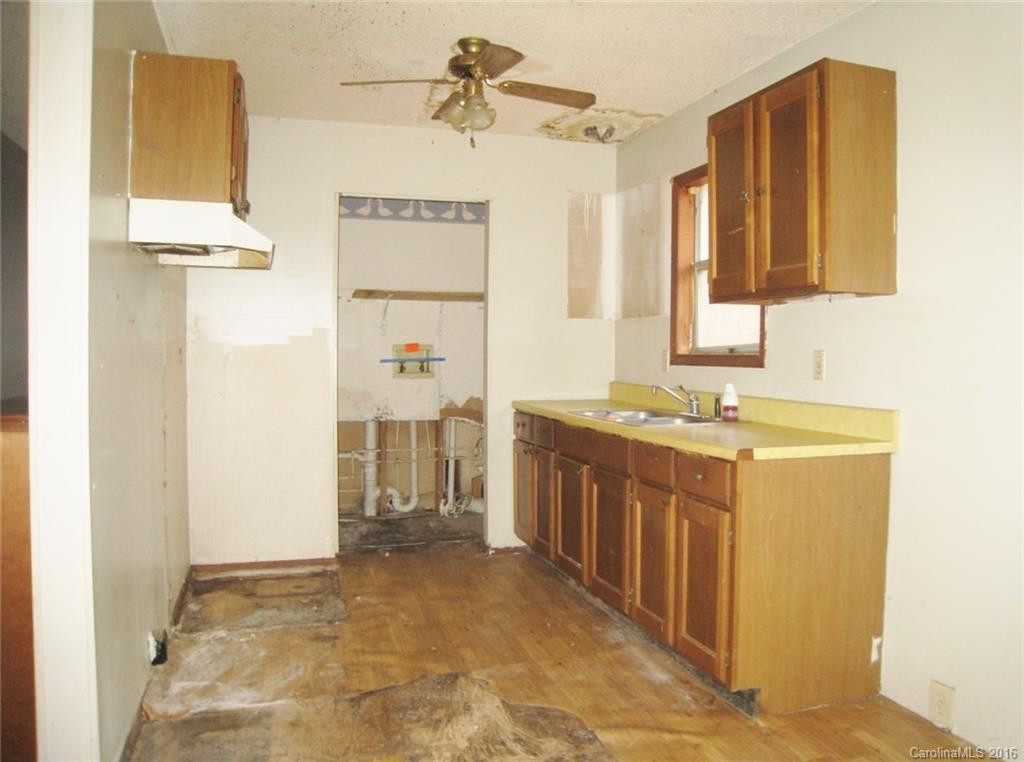 588 Levi Road - Photo 4