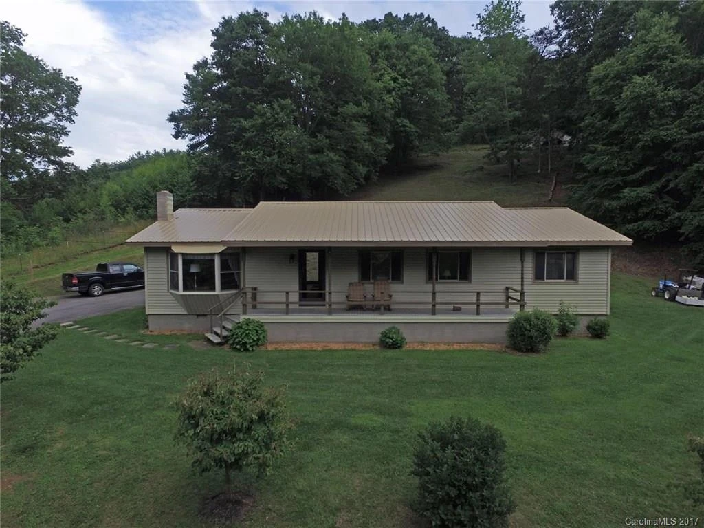 118 Wisteria Way