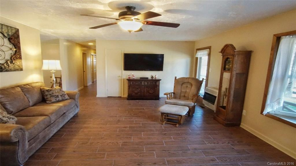 118 Wisteria Way - Photo 6