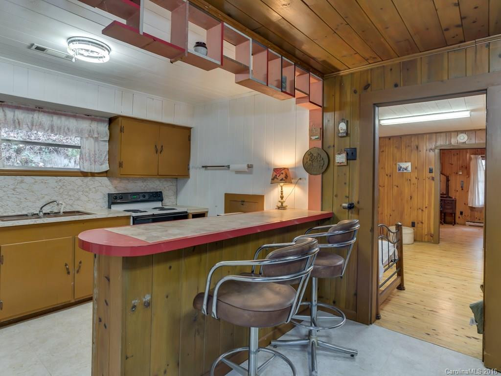 804 Pearson Falls Road - Photo 5