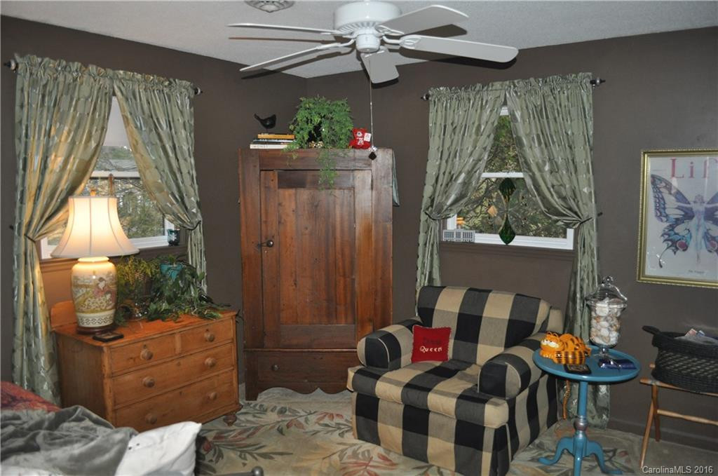1305 Oakland Street #4 - Photo 5