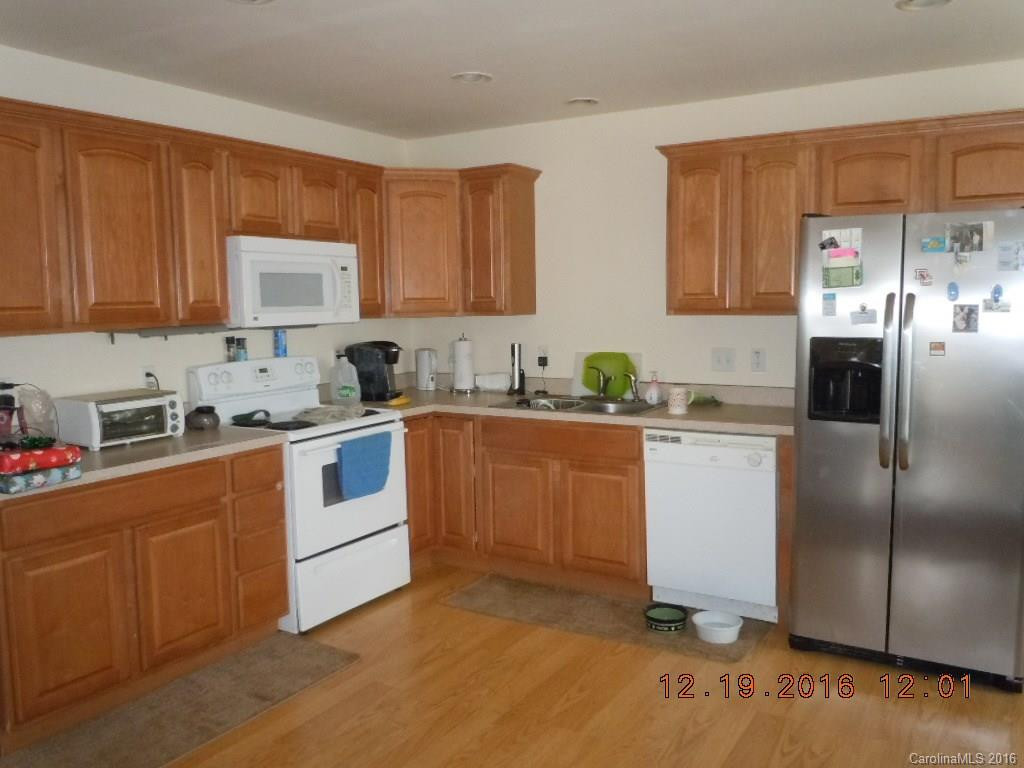 169 Brooklyn Road - Photo 2