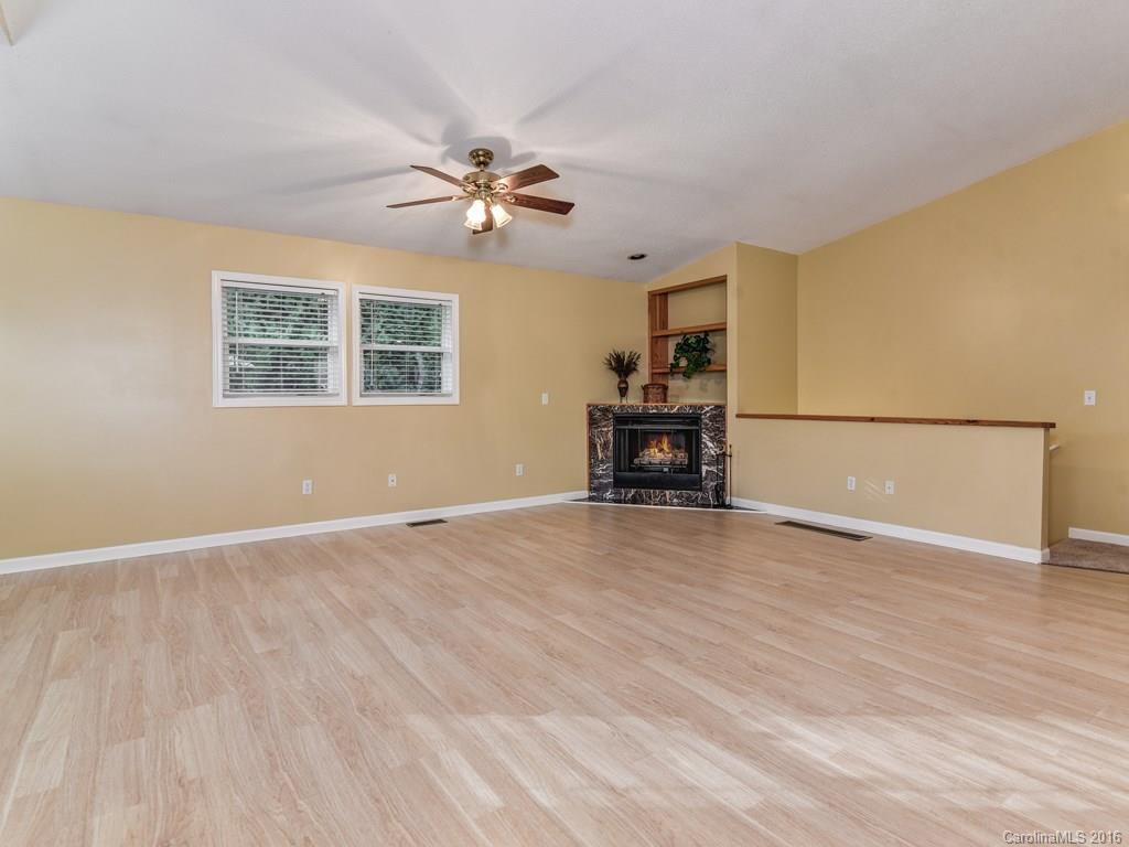 101 Foxioci Circle - Photo 2