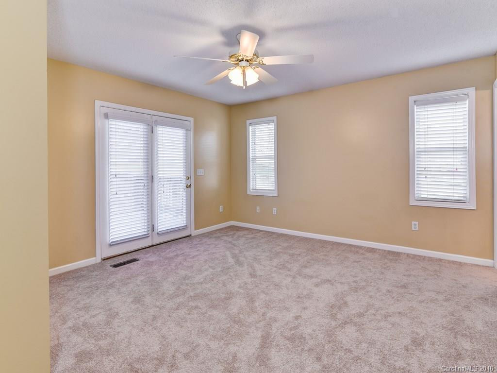101 Foxioci Circle - Photo 8