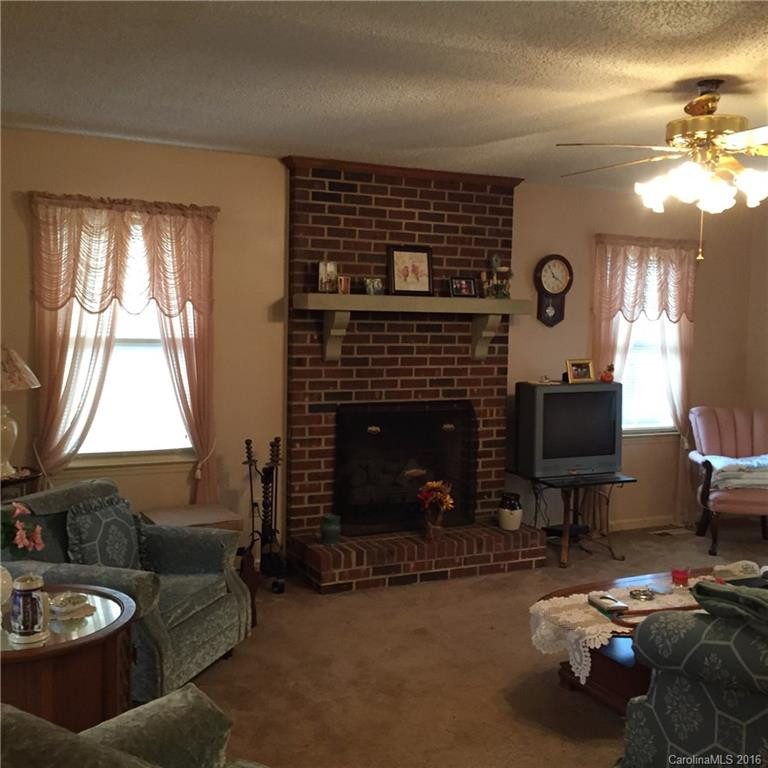 370 Shady Woods Lane - Photo 2