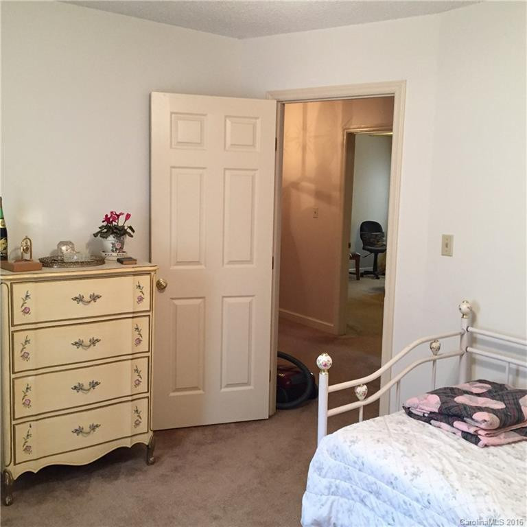 370 Shady Woods Lane - Photo 18
