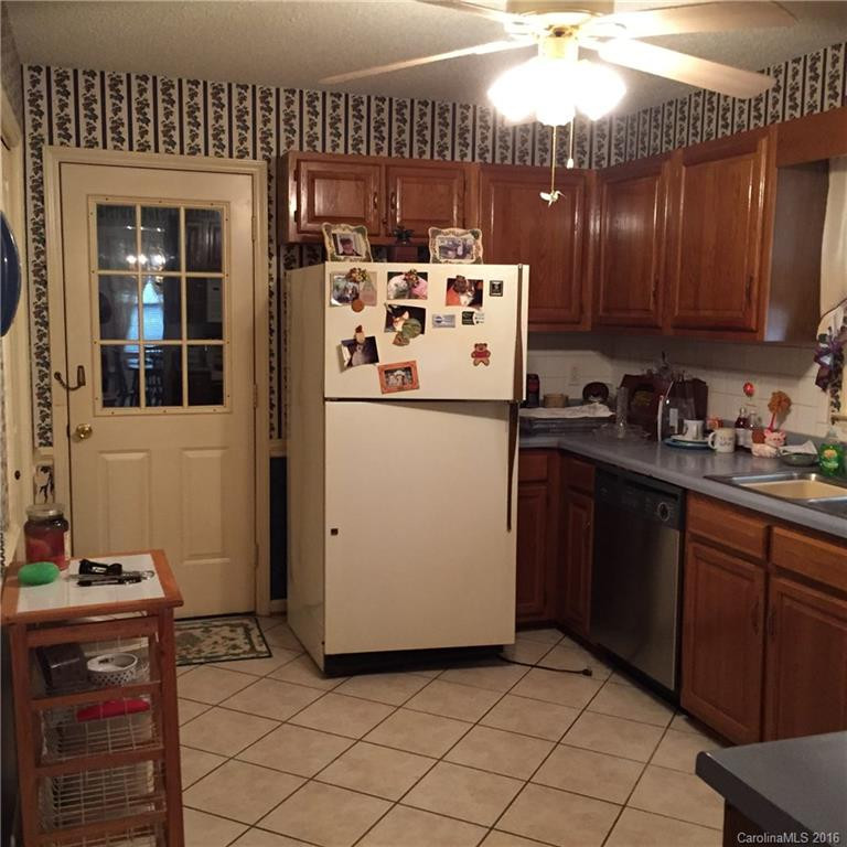370 Shady Woods Lane - Photo 3