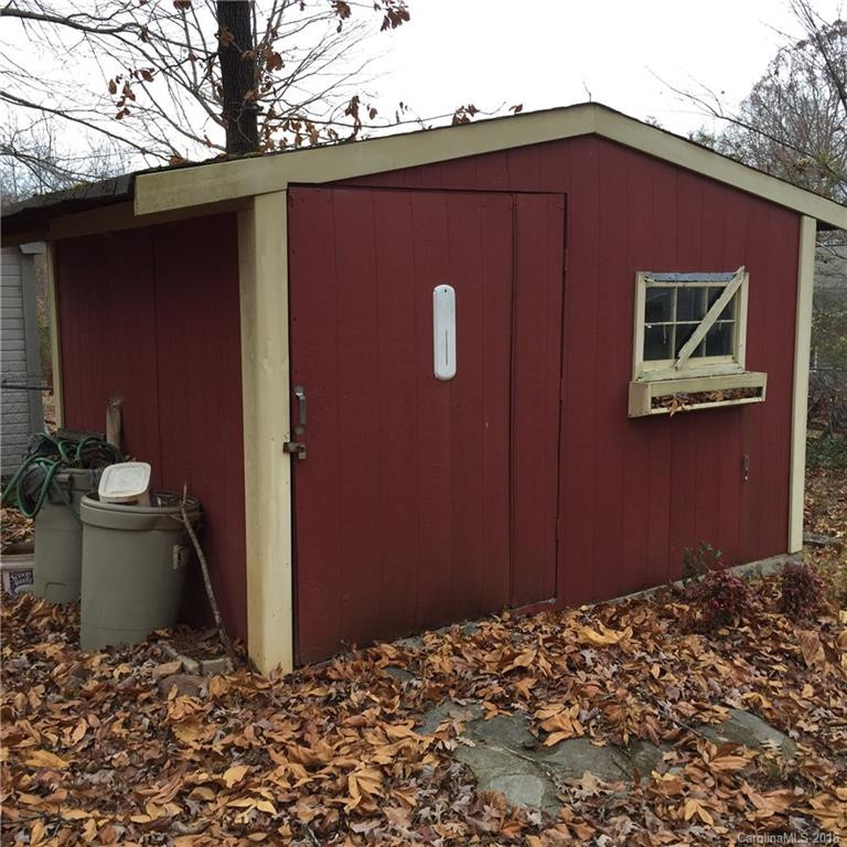 370 Shady Woods Lane - Photo 24