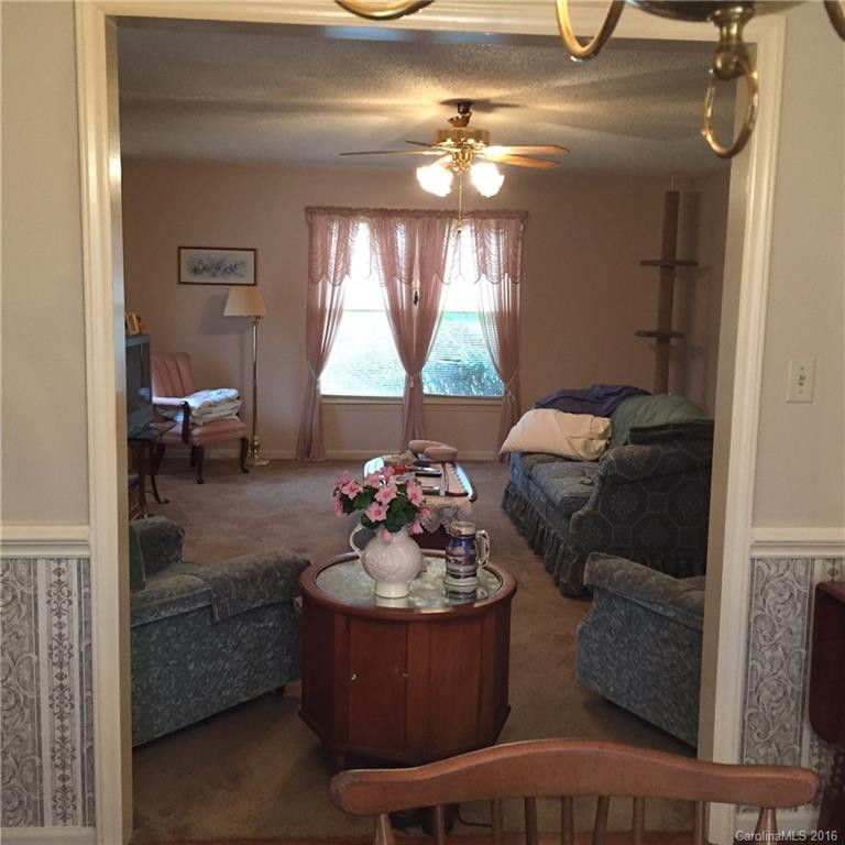 370 Shady Woods Lane - Photo 7