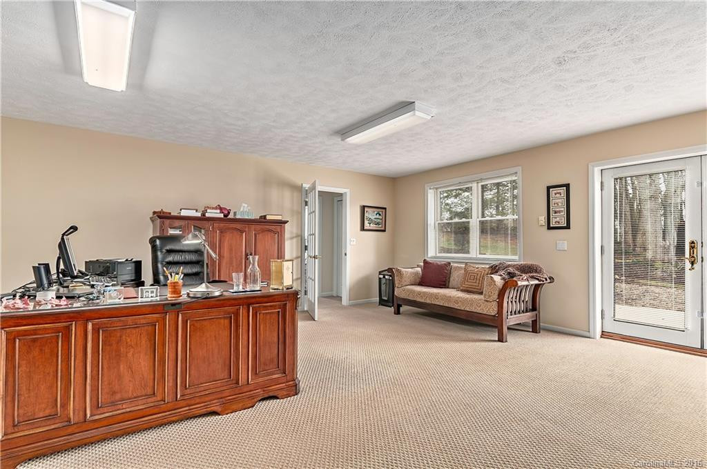 103 Racine Place - Photo 15