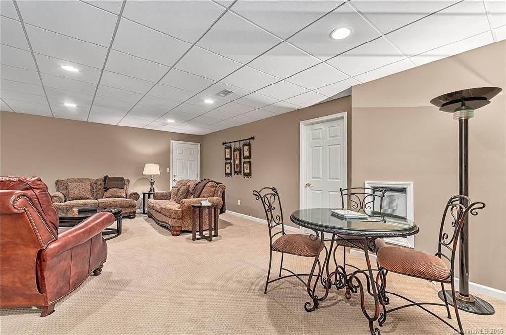 103 Racine Place - Photo 16