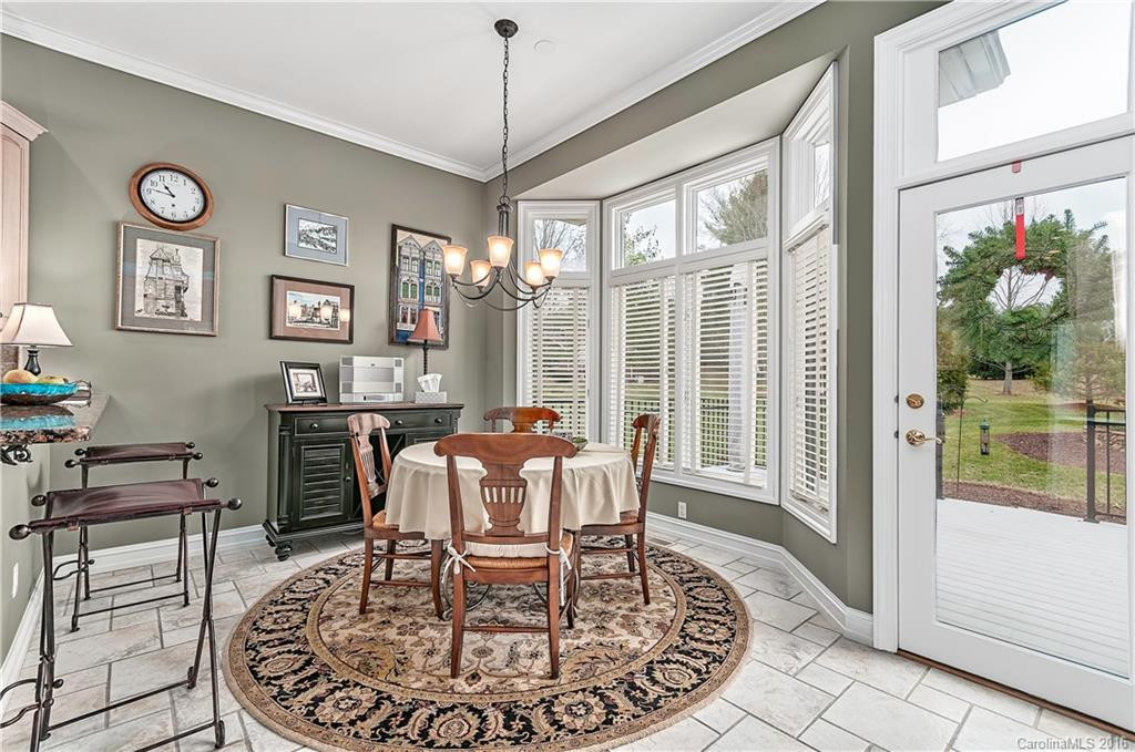 103 Racine Place - Photo 8