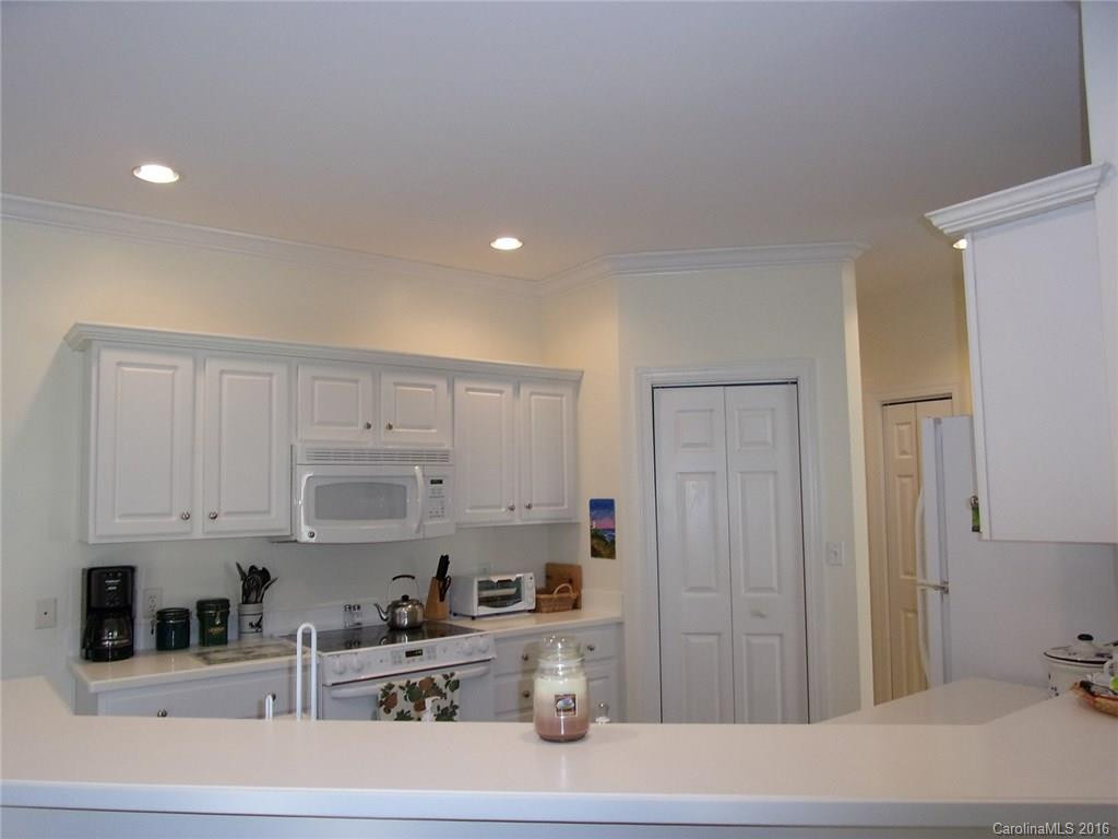 73 Ridgetop Circle #201 - Photo 4