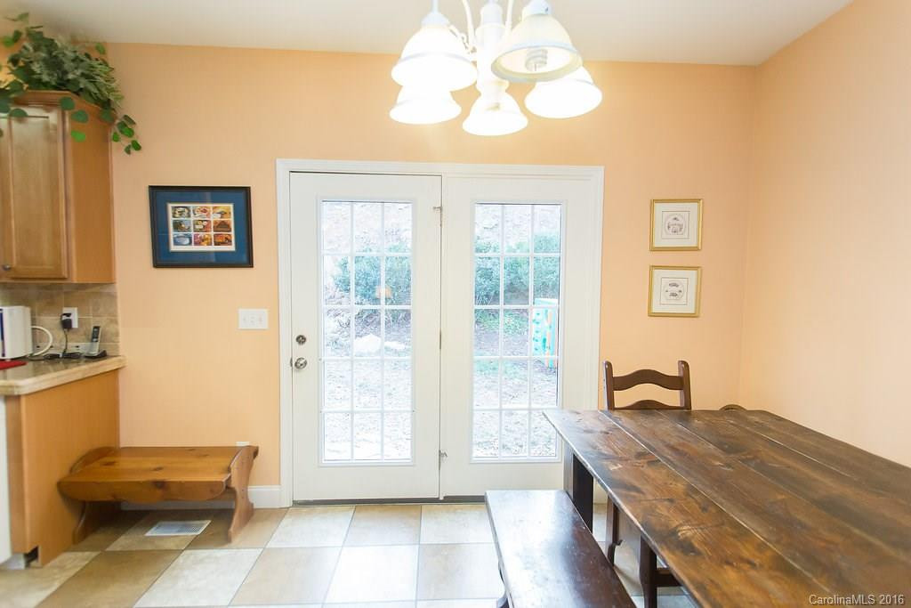 1886 Old Linville Road - Photo 13