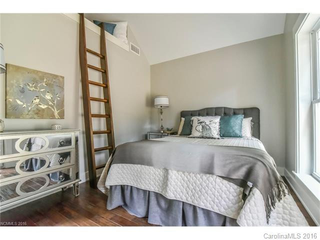 207 Locust Street - Photo 16