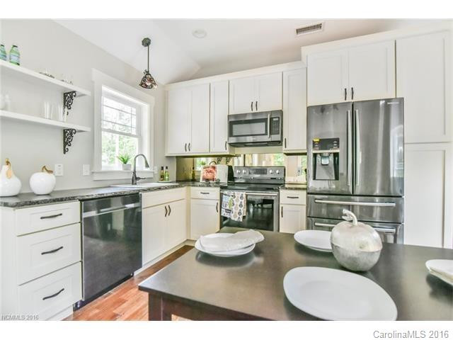 207 Locust Street - Photo 10