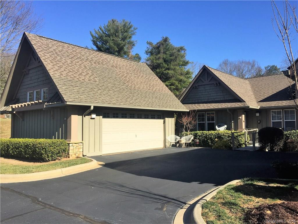 401 Fox Den Court #401