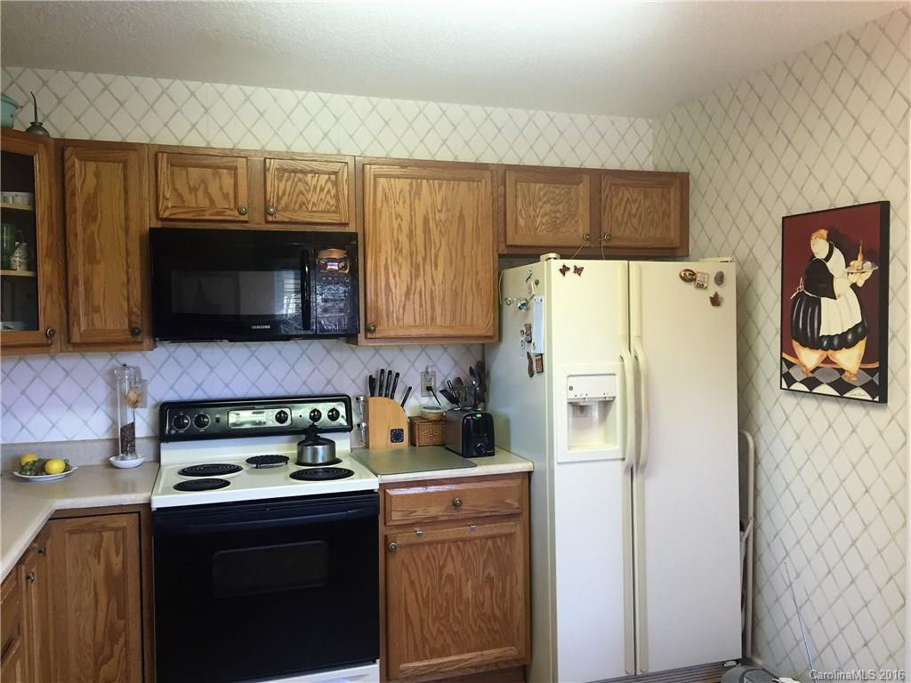 401 Fox Den Court #401 - Photo 5