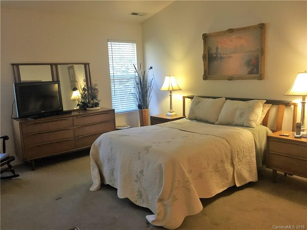 401 Fox Den Court #401 - Photo 10