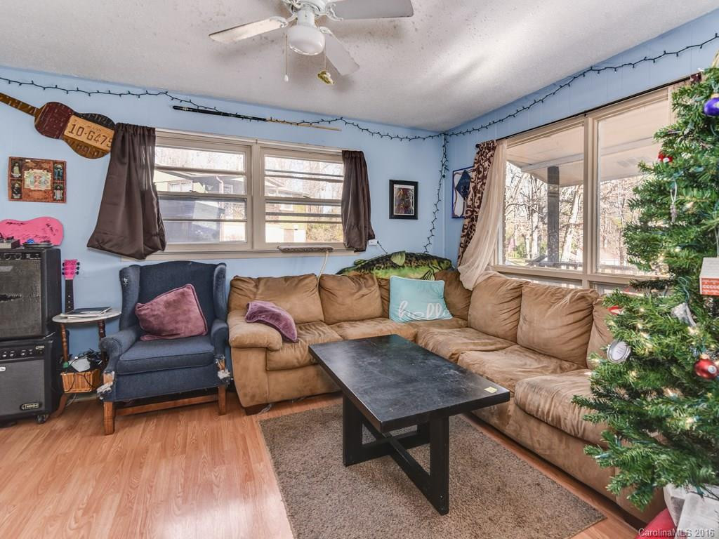 11 Holcombe Drive - Photo 8