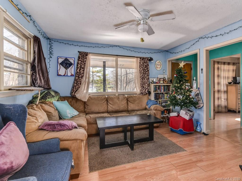 11 Holcombe Drive - Photo 9