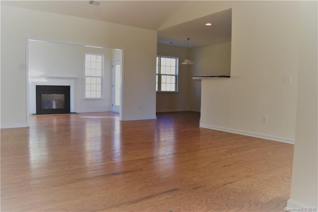 243 Hiawassee Road - Photo 4