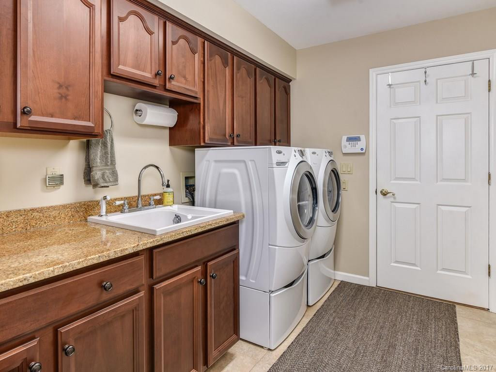 121 Foothills Drive - Photo 11