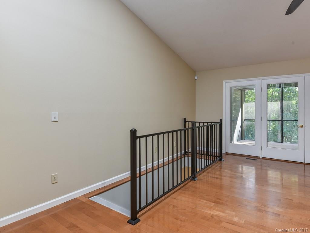 121 Foothills Drive - Photo 20